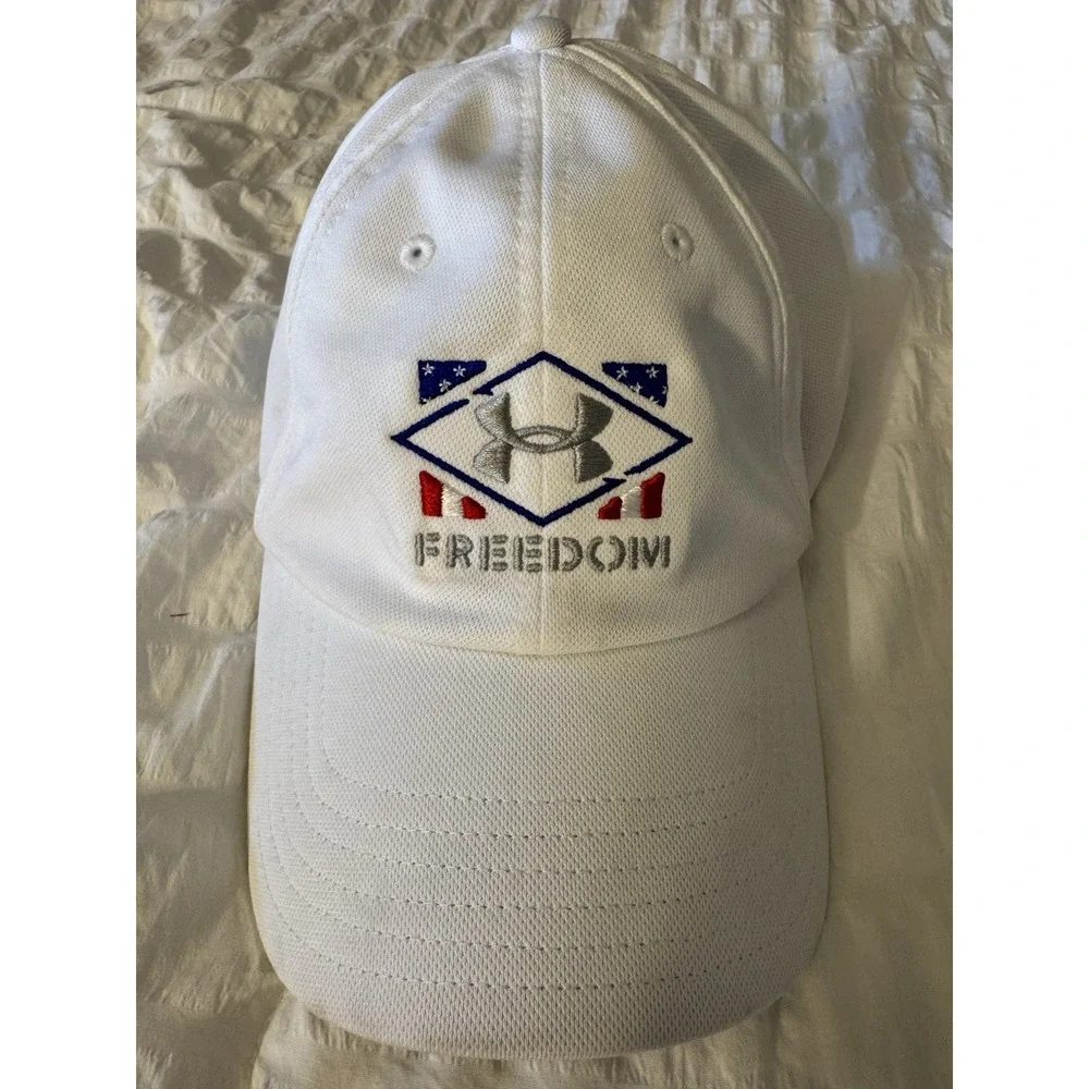 Under Armour Men's UA Freedom Blitzing Adjustable Fit Cap Dad Hat -‎ White USA